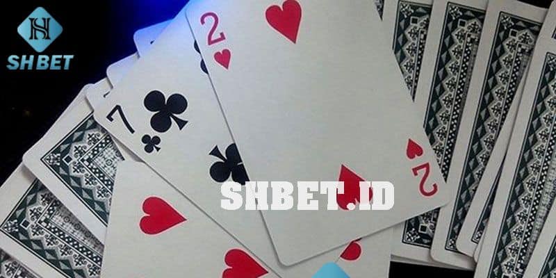 Chơi liêng online và những điều mà người chơi cần biết về liêng 19 liêng